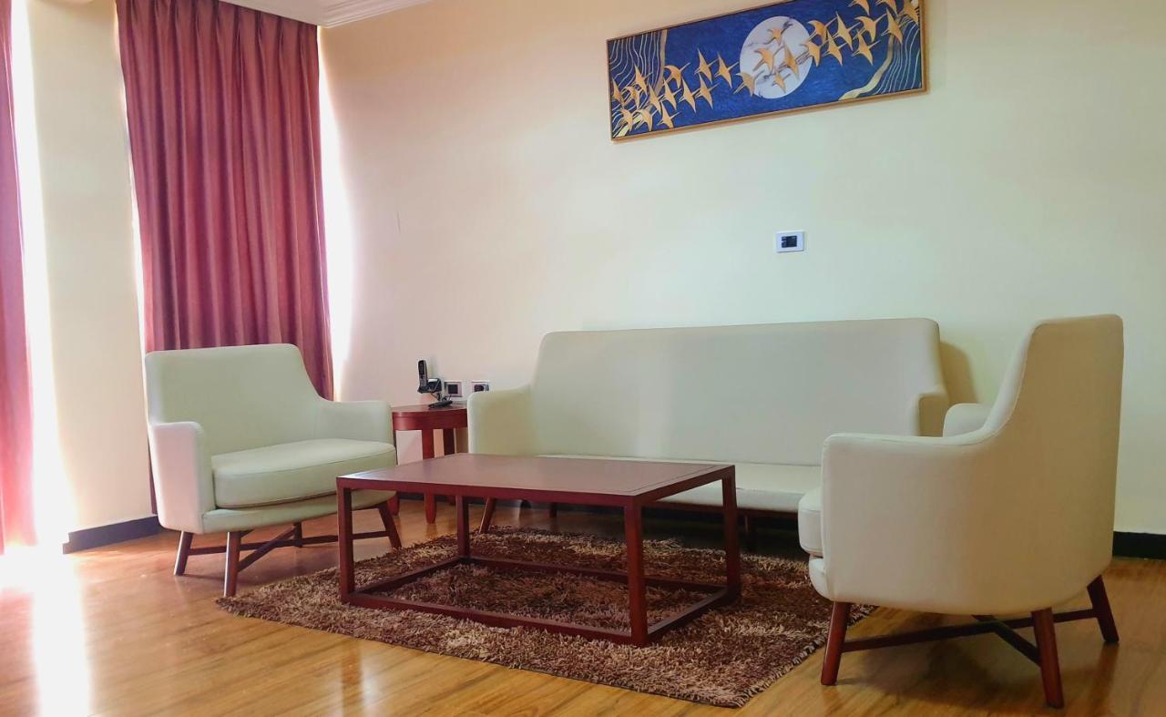 Moonlight Hotel Addis Abeba Esterno foto