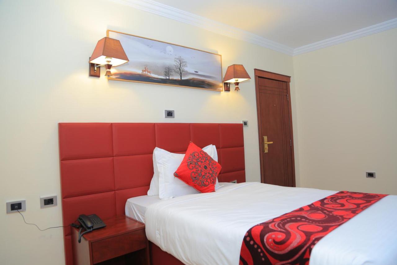 Moonlight Hotel Addis Abeba Esterno foto