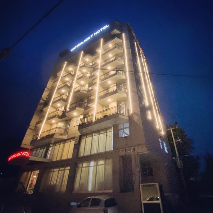 Moonlight Hotel Addis Abeba Esterno foto