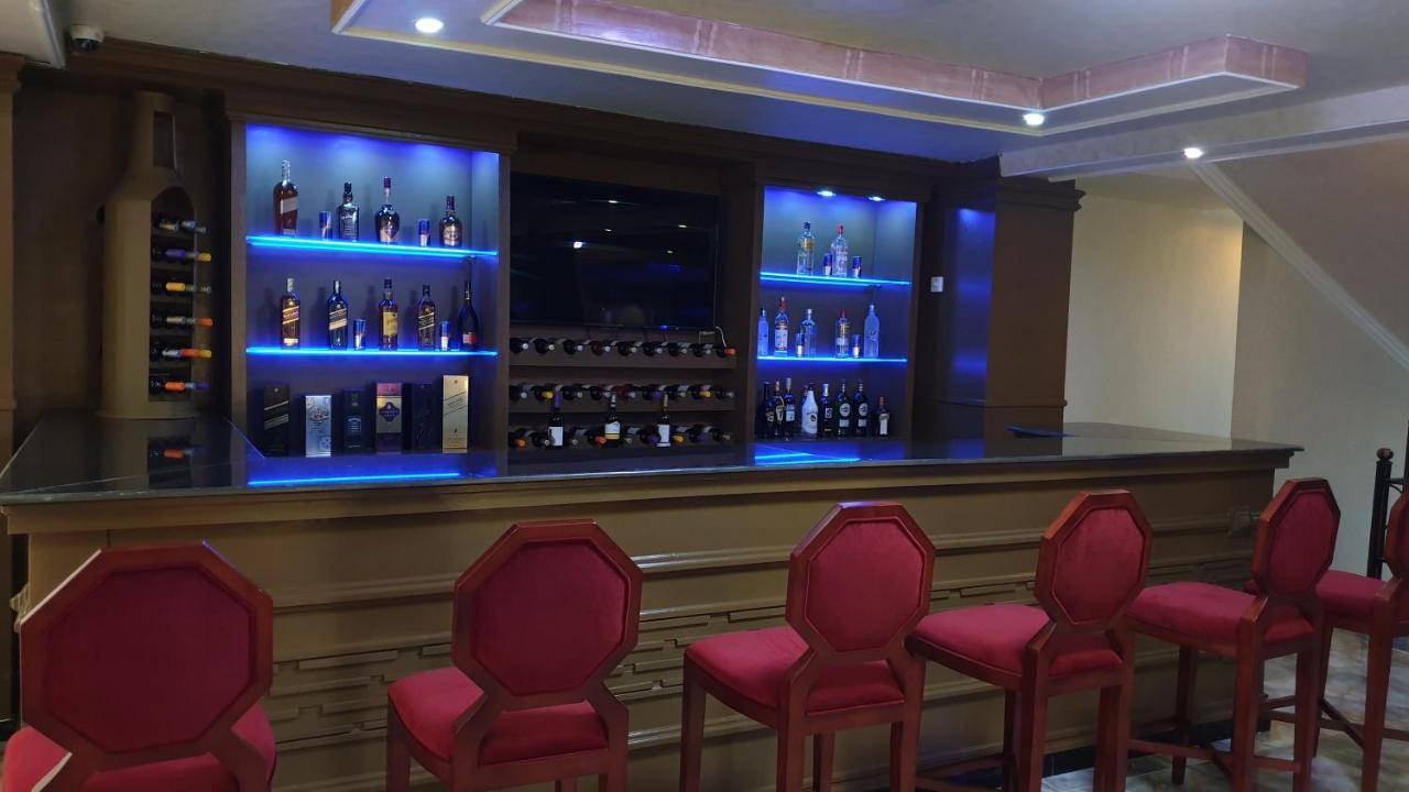 Moonlight Hotel Addis Abeba Esterno foto