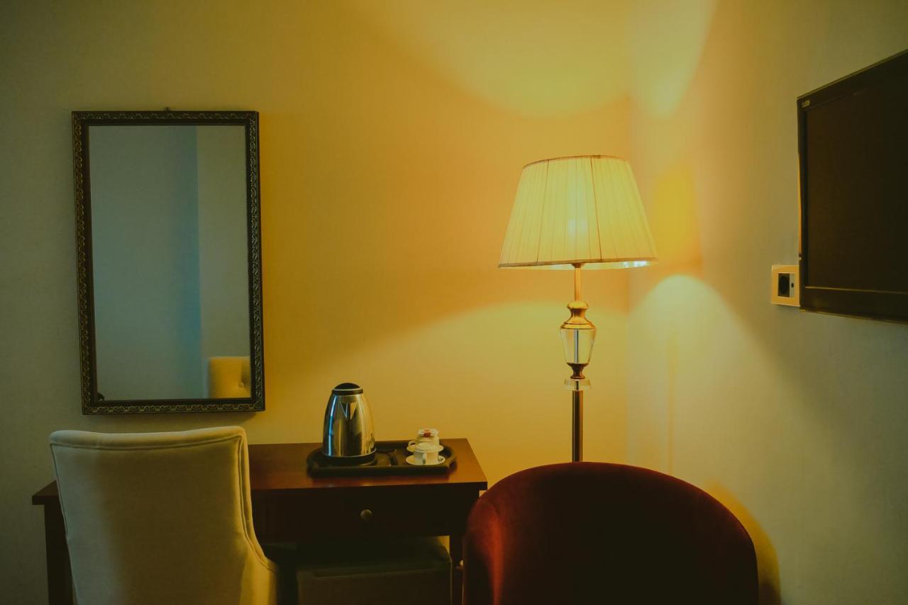 Moonlight Hotel Addis Abeba Esterno foto